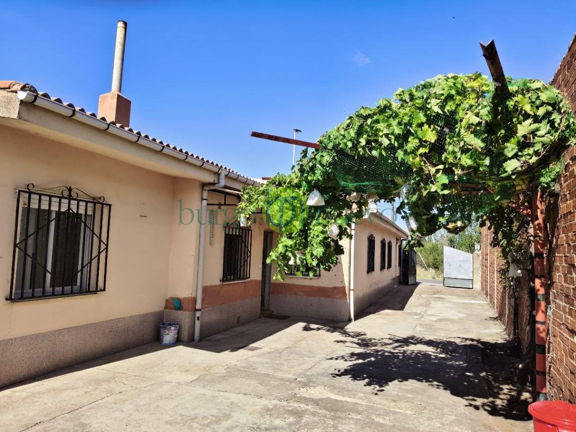 Casa en Calle Bandonilla (Armunia)
