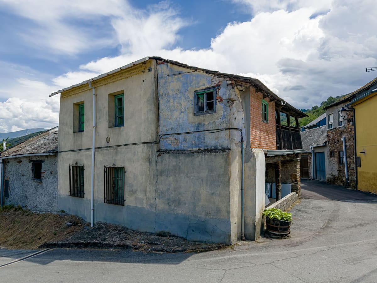 La casa de piedra con la que siempre soñaste. Ahora es el momento de darle una nueva vida.