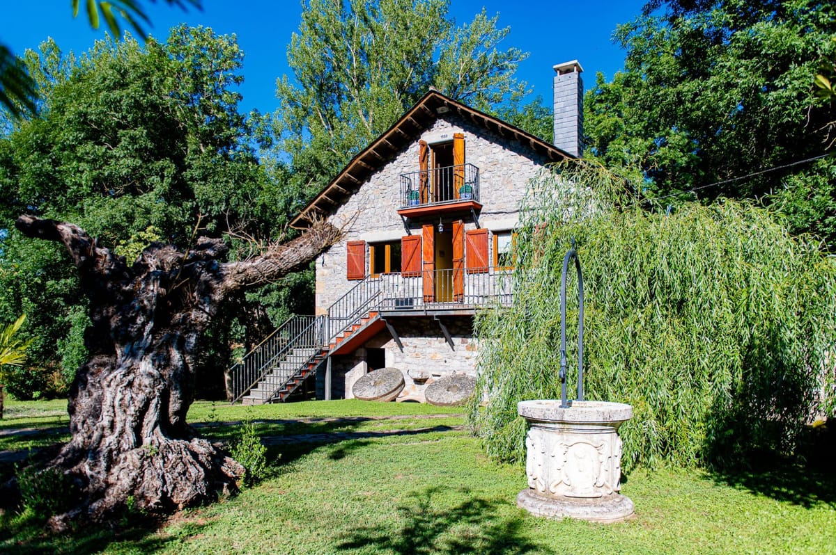 🌿 Un molino con alma. Una propiedad única donde la historia sigue viva en Babia