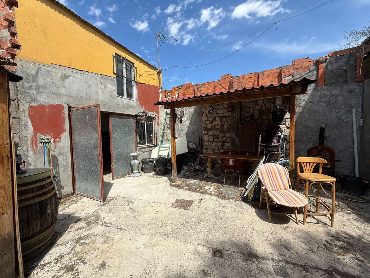 Se vende nave o casita de fin de semana