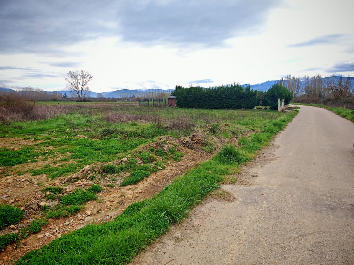 Se vende finca rústica urbanizable en Camponaraya