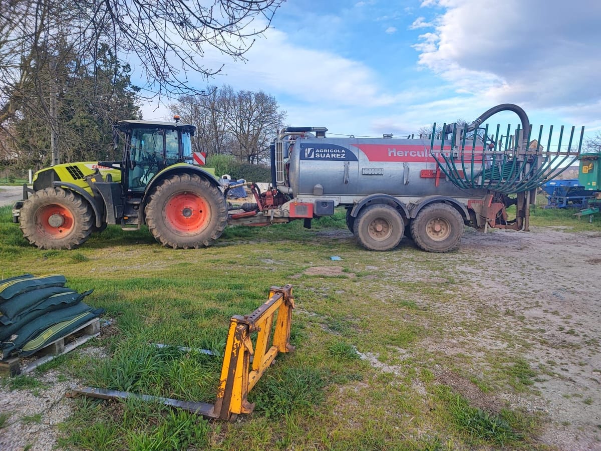 Negocio Ganadero en Pleno Rendimiento – Explotación Lechera de Alta Producción en Orense