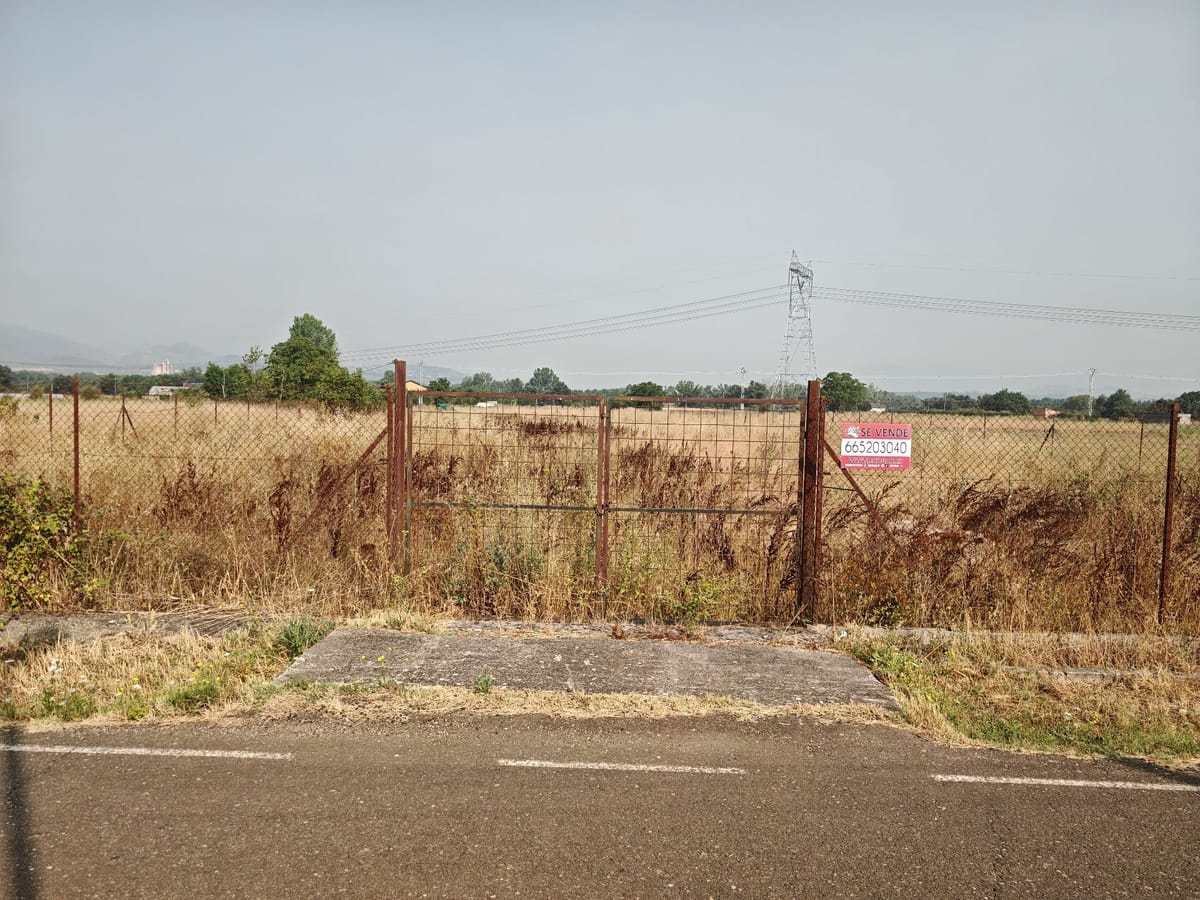 Se vende terreno urbano en Villadepalos