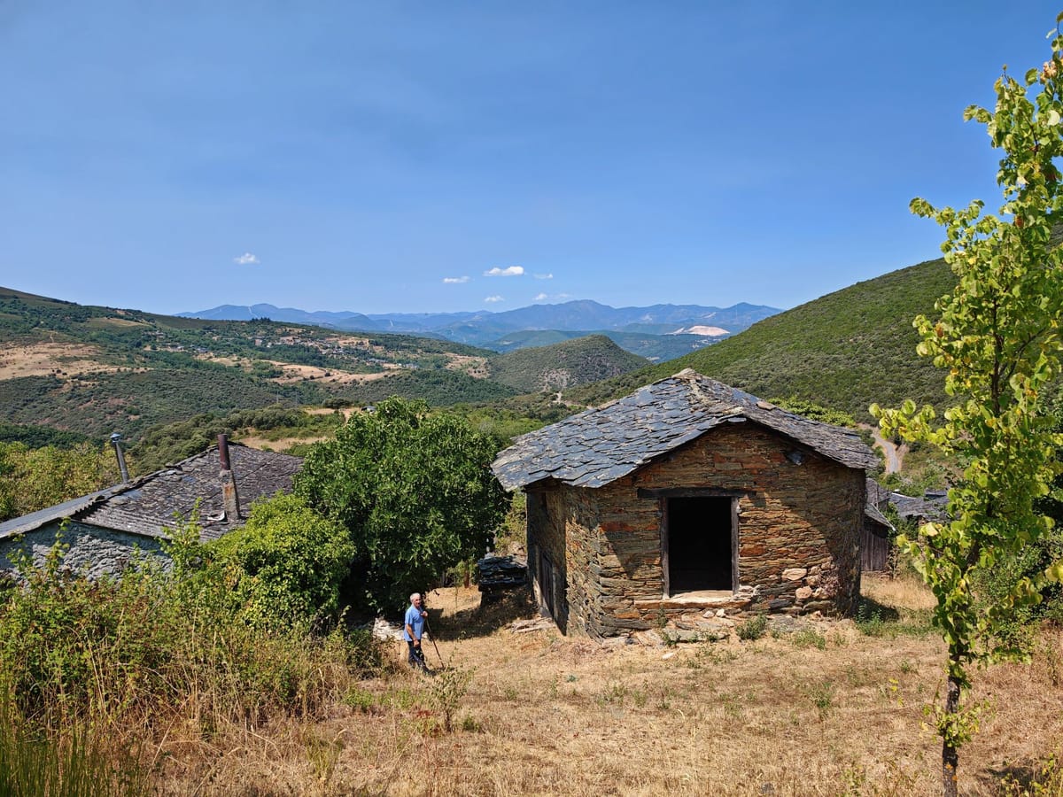 🏔️✨ Casa de piedra con alma de refugio en la montaña ✨🏔️