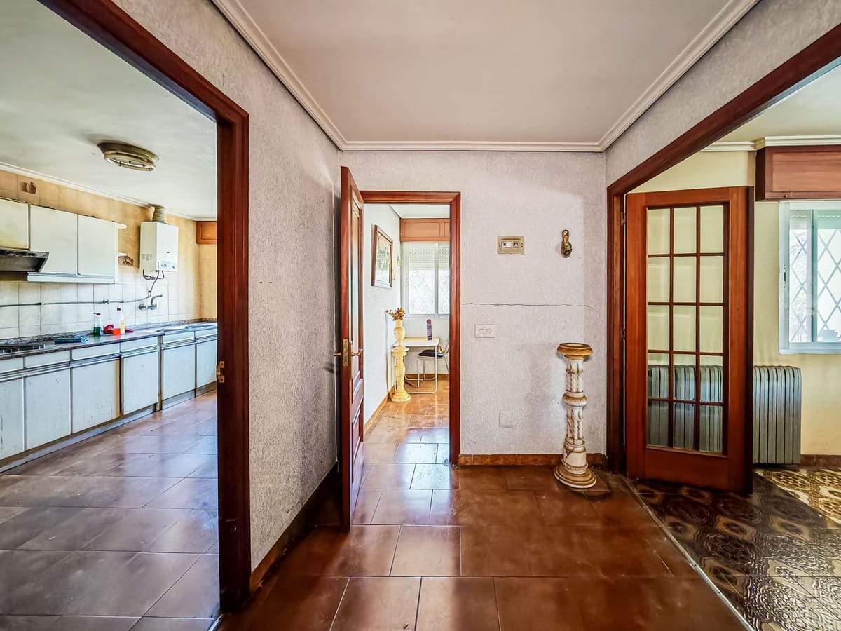 🏡 Se vende amplísimo chalet con terreno en plena montaña – 300 m² construidos + 5.800 m² de finca rústica