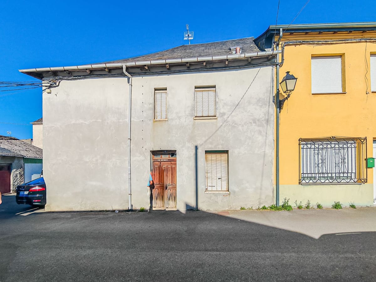 🏡 Casita de piedra para reformar a tu gusto en el centro de Calamocos