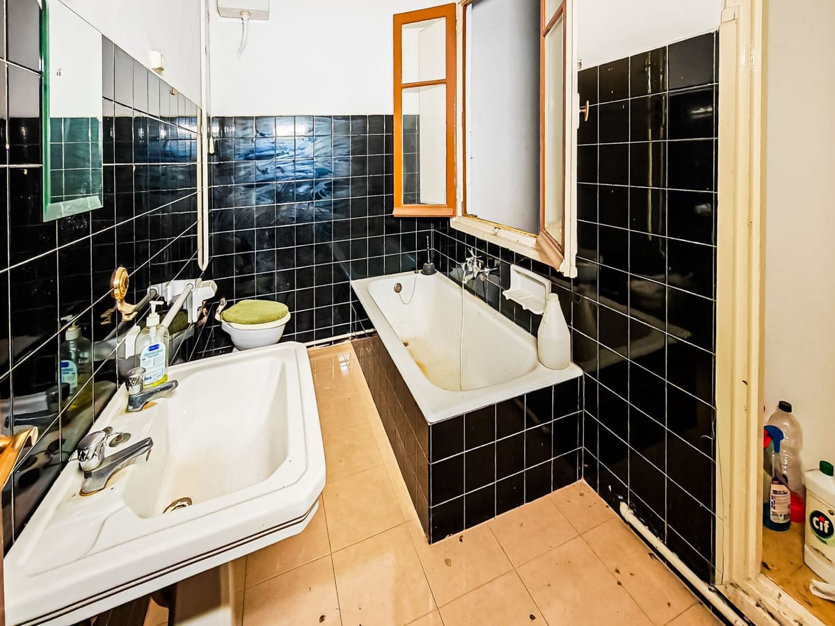 🏙️ Se vende piso céntrico en Cacabelos – Plaza del Vendimiador