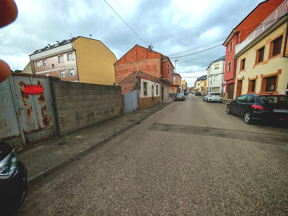 Se vende parcela urbana en cuatrovientos