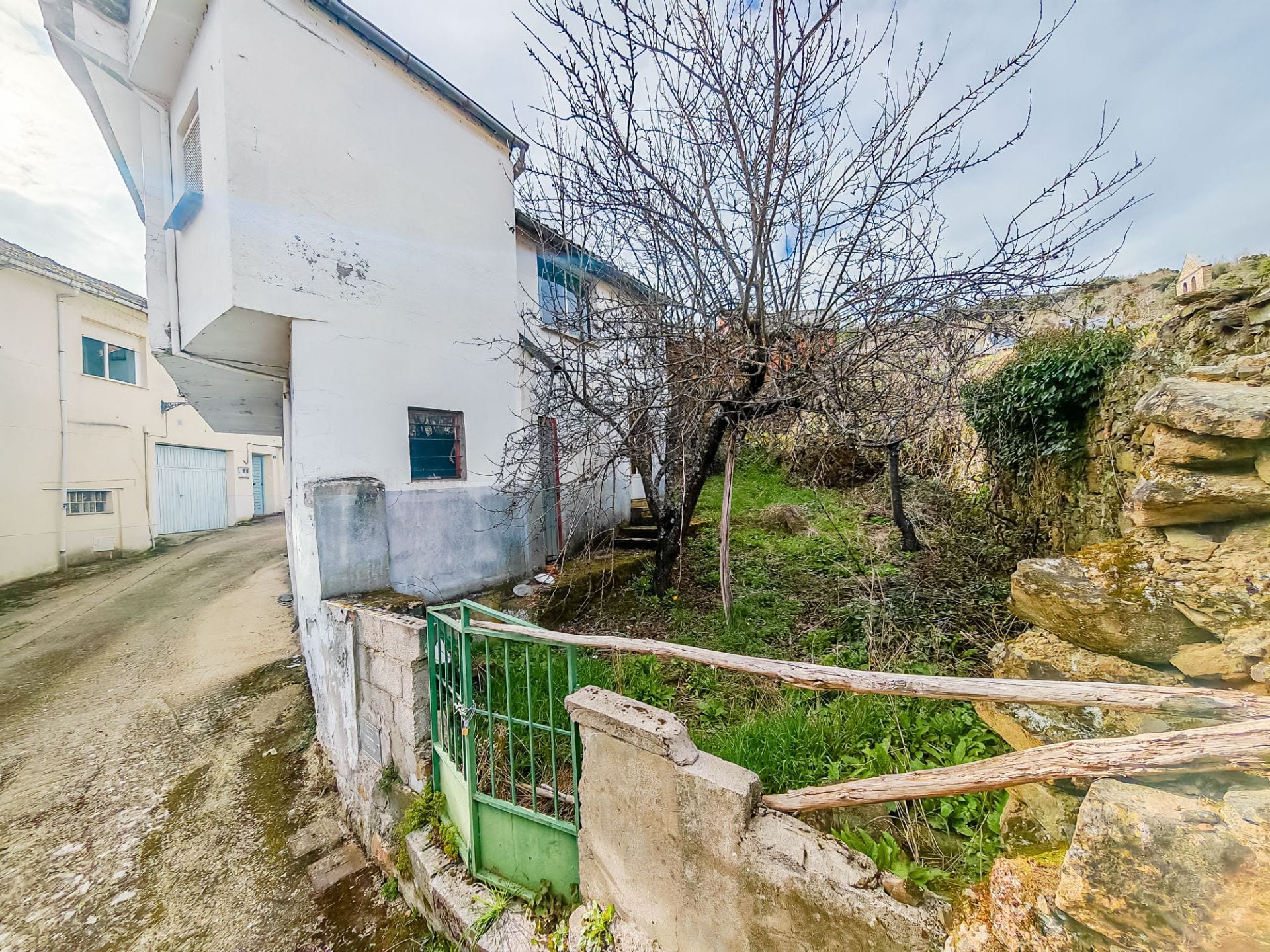 🏡 Se vende casa con jardín cerca de Bembibre (El Bierzo, León) - Foto 15