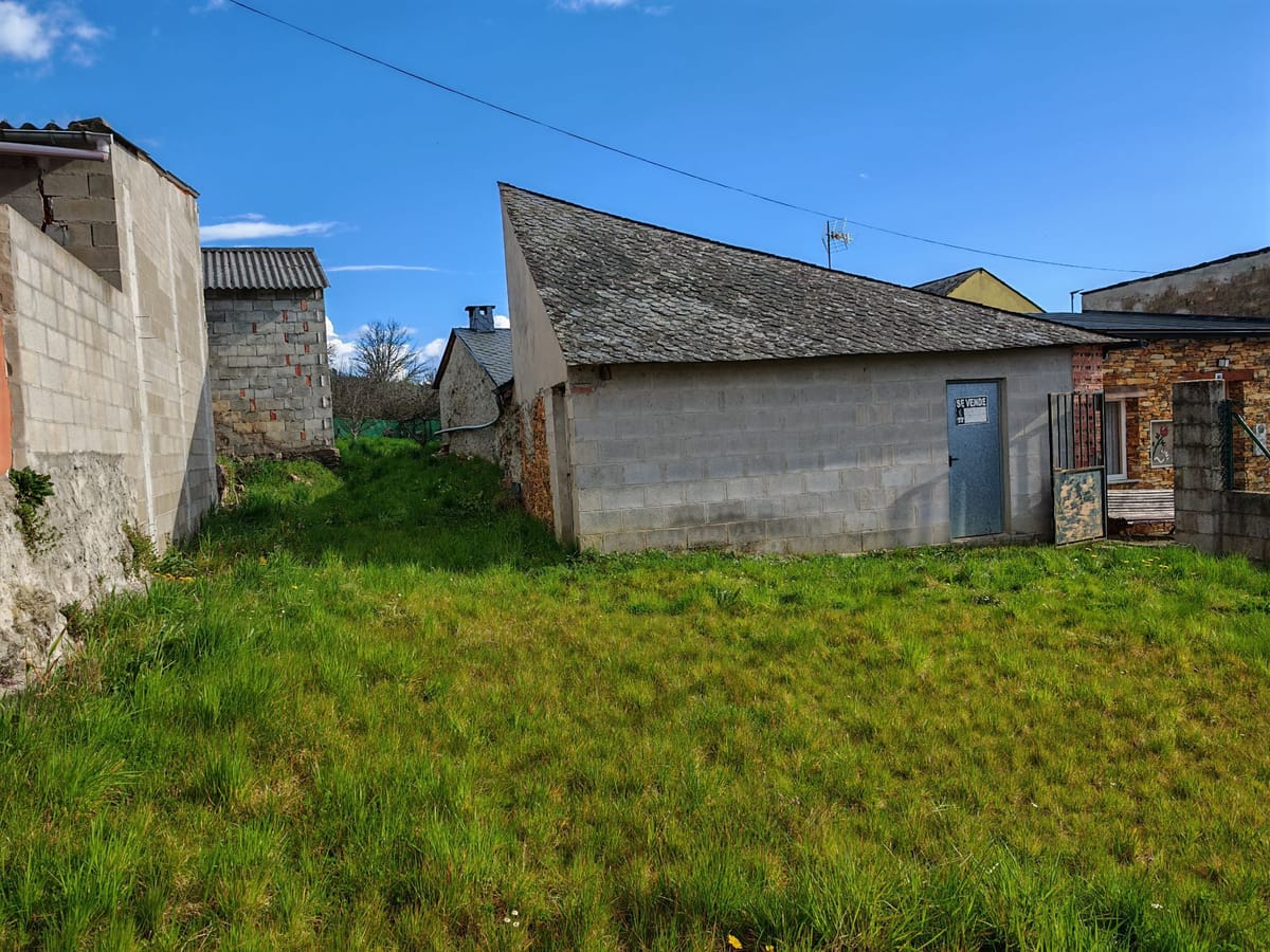 🌿 Finca de recreo en venta – Ocero, junto a Vega de Espinareda