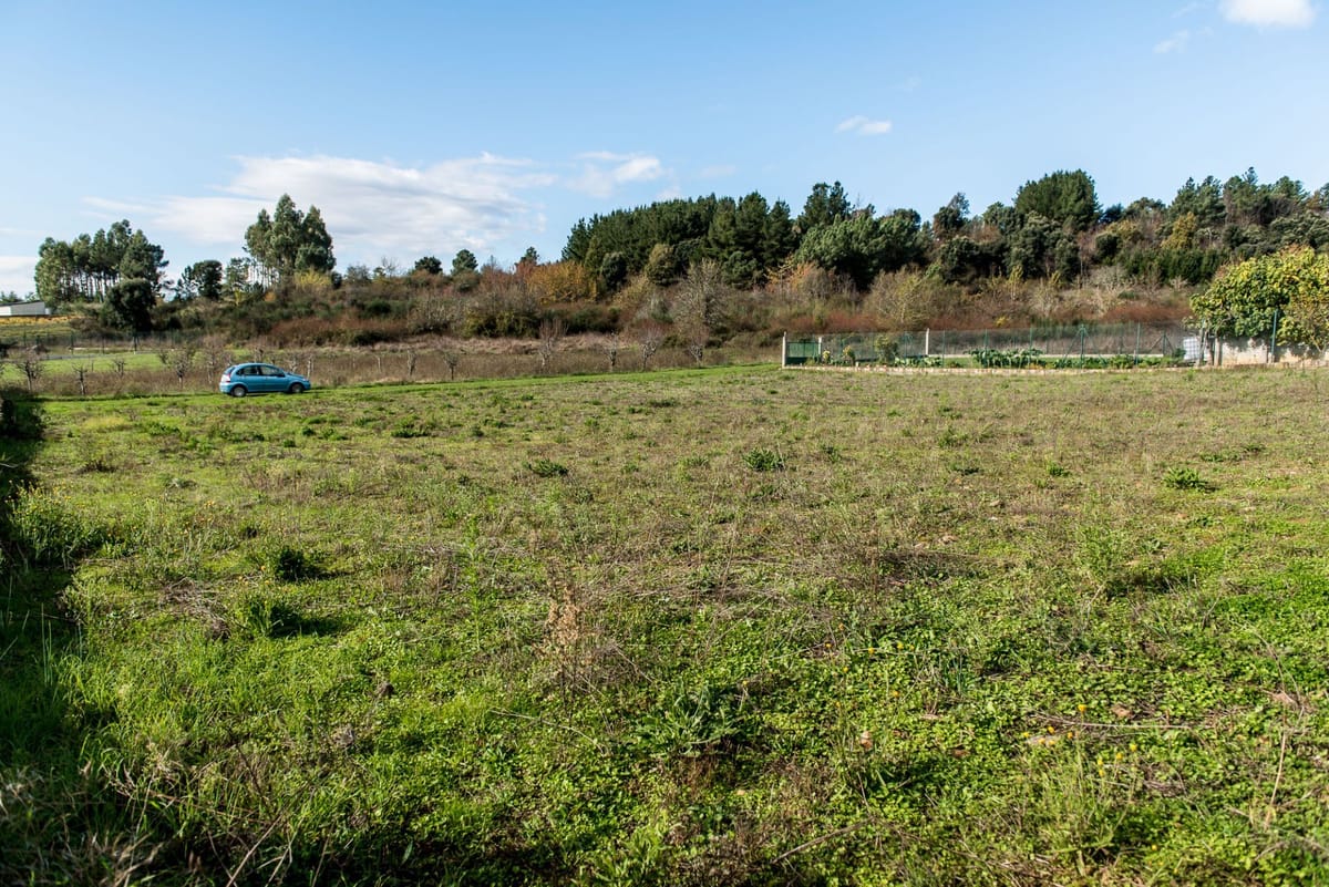 Se vende parcela urbana en cabañas raras