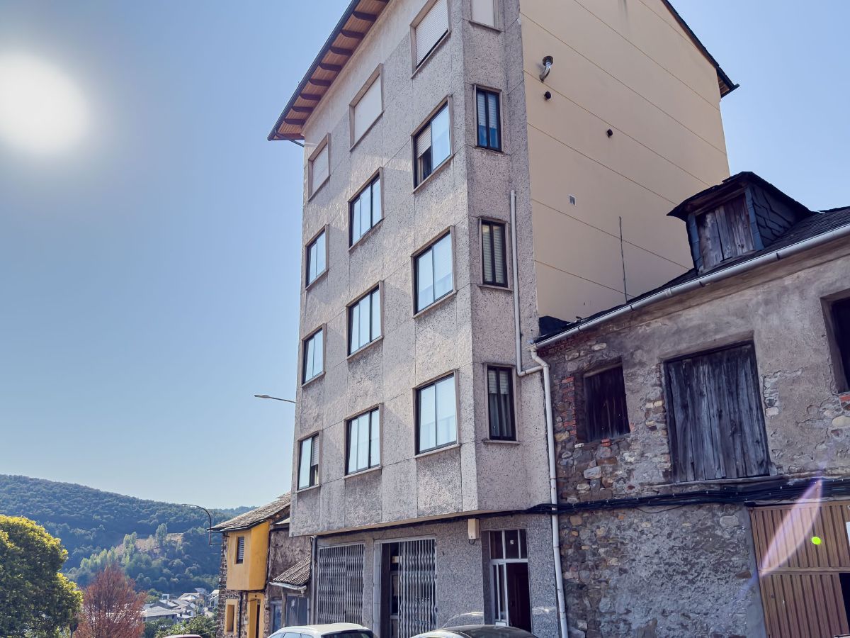 Edificio completo en Toreno