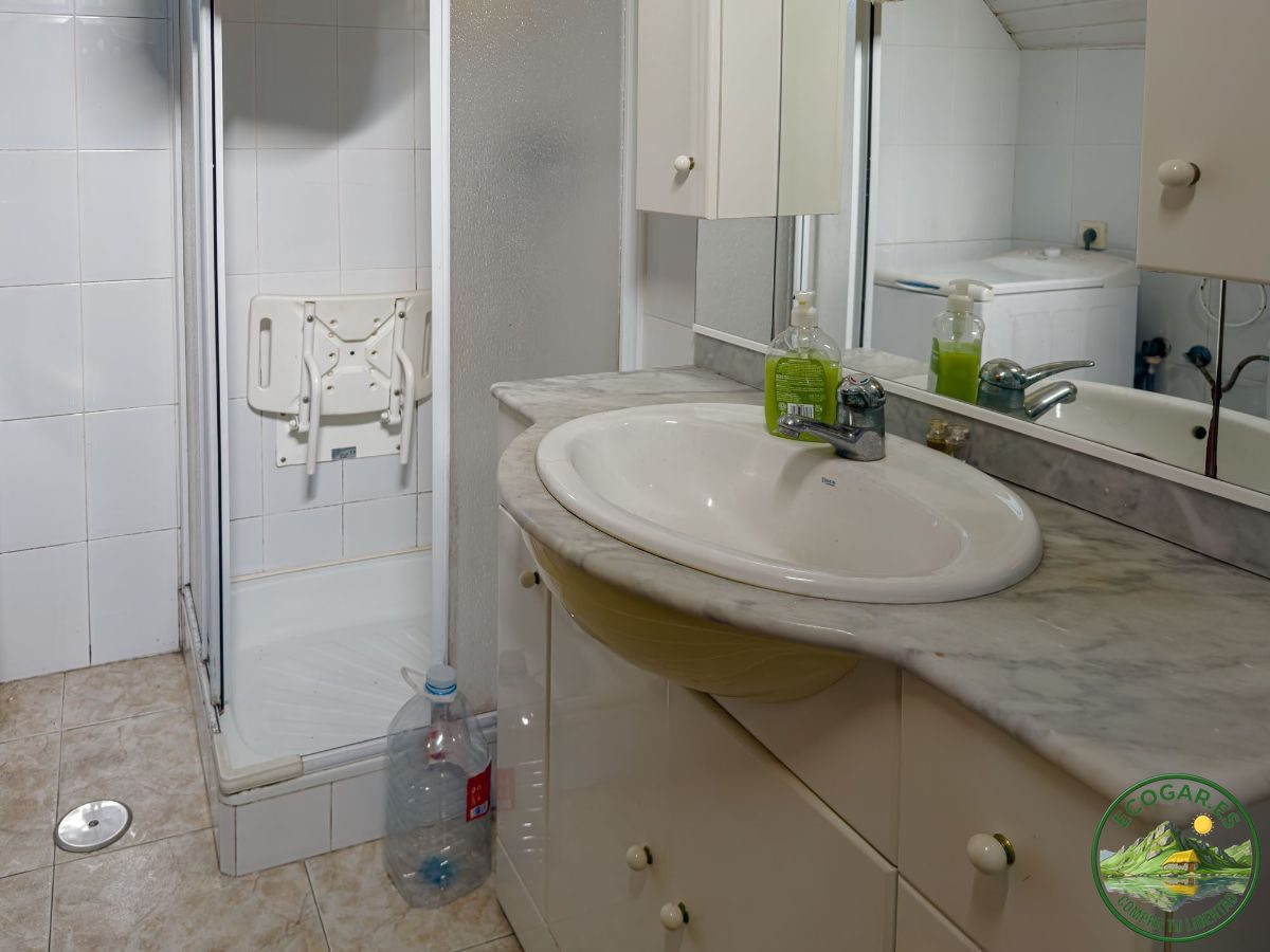 Casa de piedra con terreno en Toreno - Foto 4