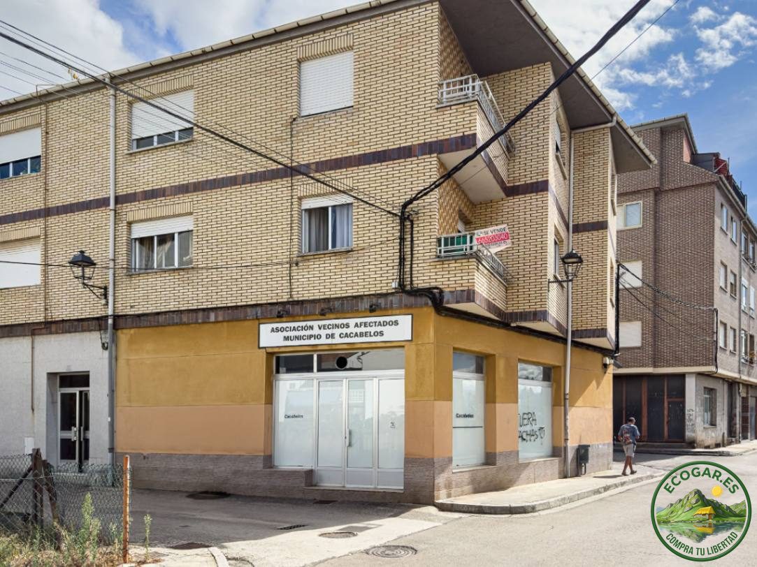 🏡 Piso en venta en Cacabelos | 3 habitaciones, terraza y listo para entrar
