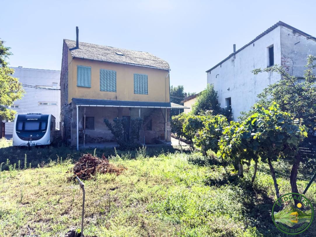 Casa con terreno para reformar en Toral - Foto 3