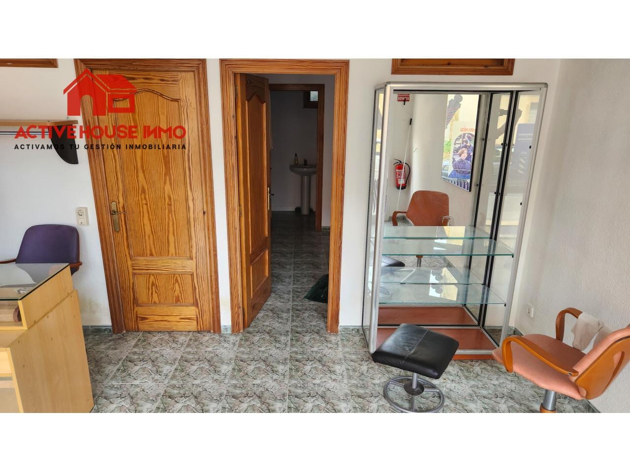 Comercio y almacén con posibilidad para construir vivienda en l'Aldea - Foto 6
