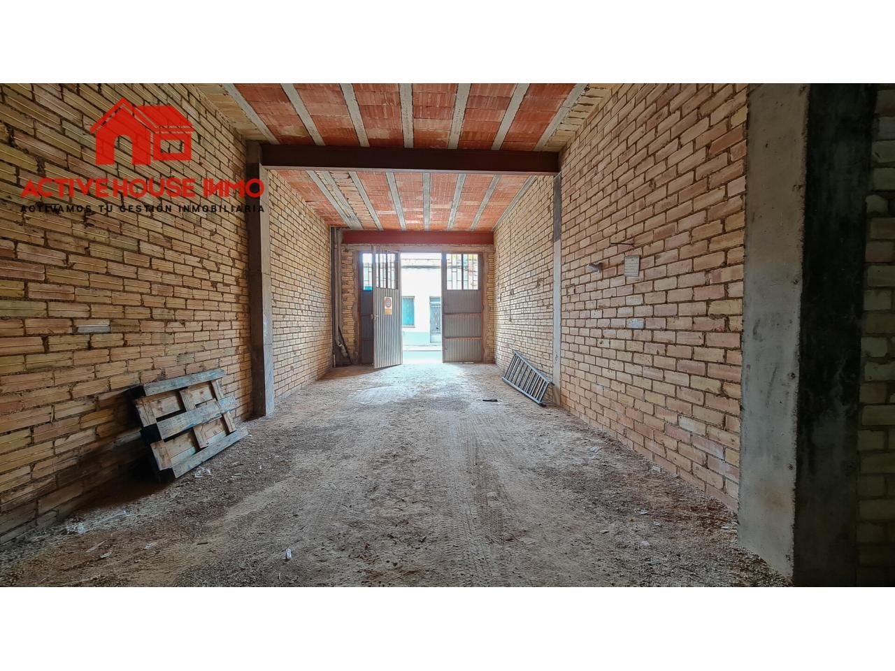 Comercio y almacén con posibilidad para construir vivienda en l'Aldea - Foto 8