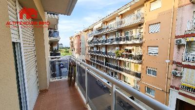 Venta de piso de 3 habitaciones con terraza en La Ràpita
