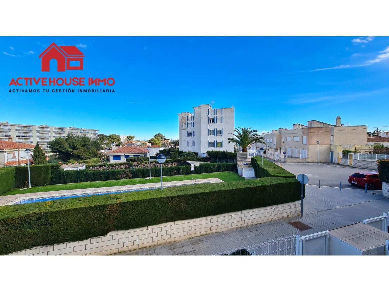 Venta de piso con terraza independiente con vistas en Alcanar - Foto 2