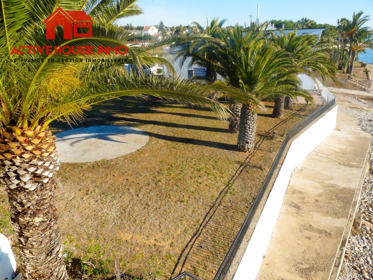 Venta de chalet primera linea unifamiliar en Alcanar Playa - Foto 15