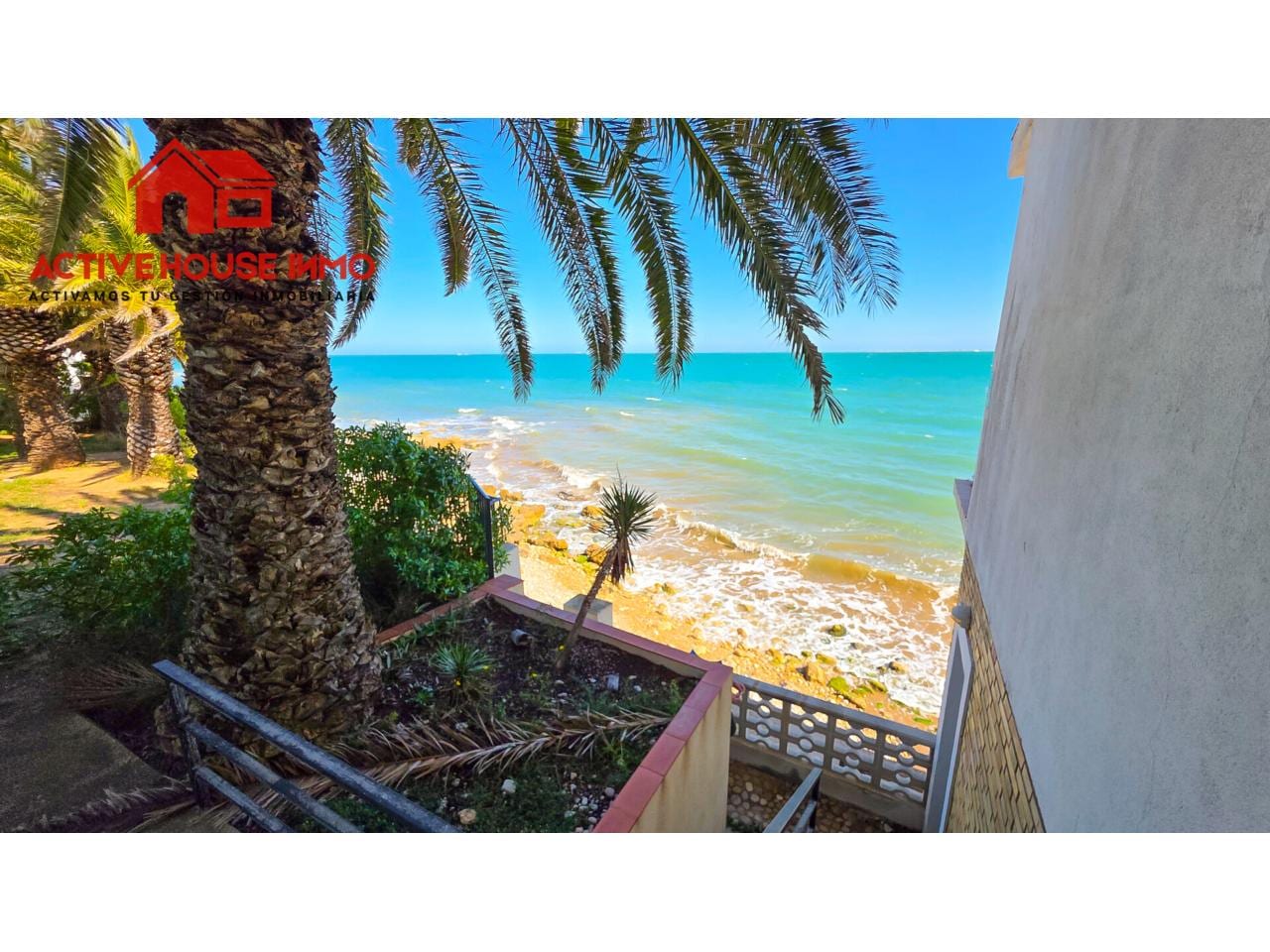 Venta de chalet primera linea unifamiliar en Alcanar Playa - Foto 8