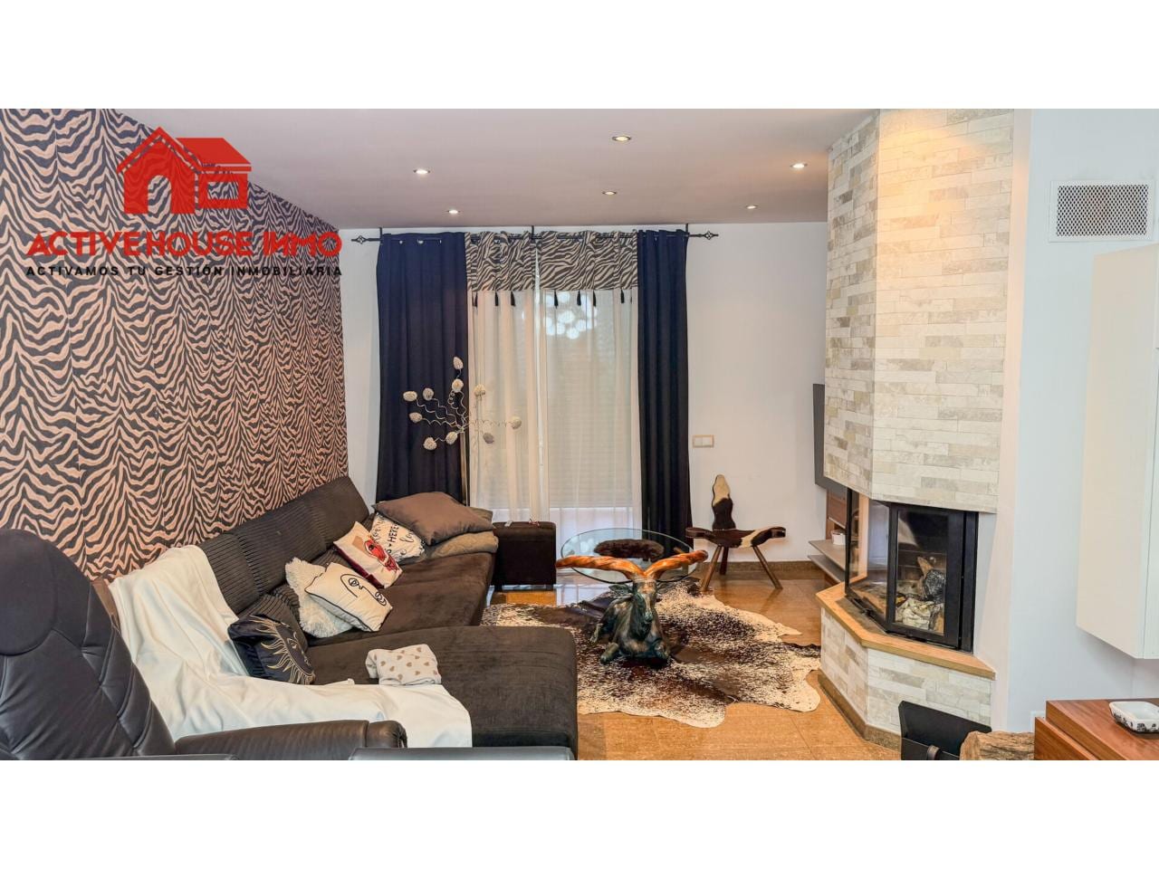 Preciosa casa con garaje en Santa Bàrbara, asoleada y con acceso por dos calles. - Foto 16
