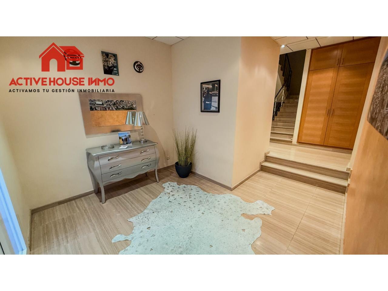 Preciosa casa con garaje en Santa Bàrbara, asoleada y con acceso por dos calles. - Foto 4