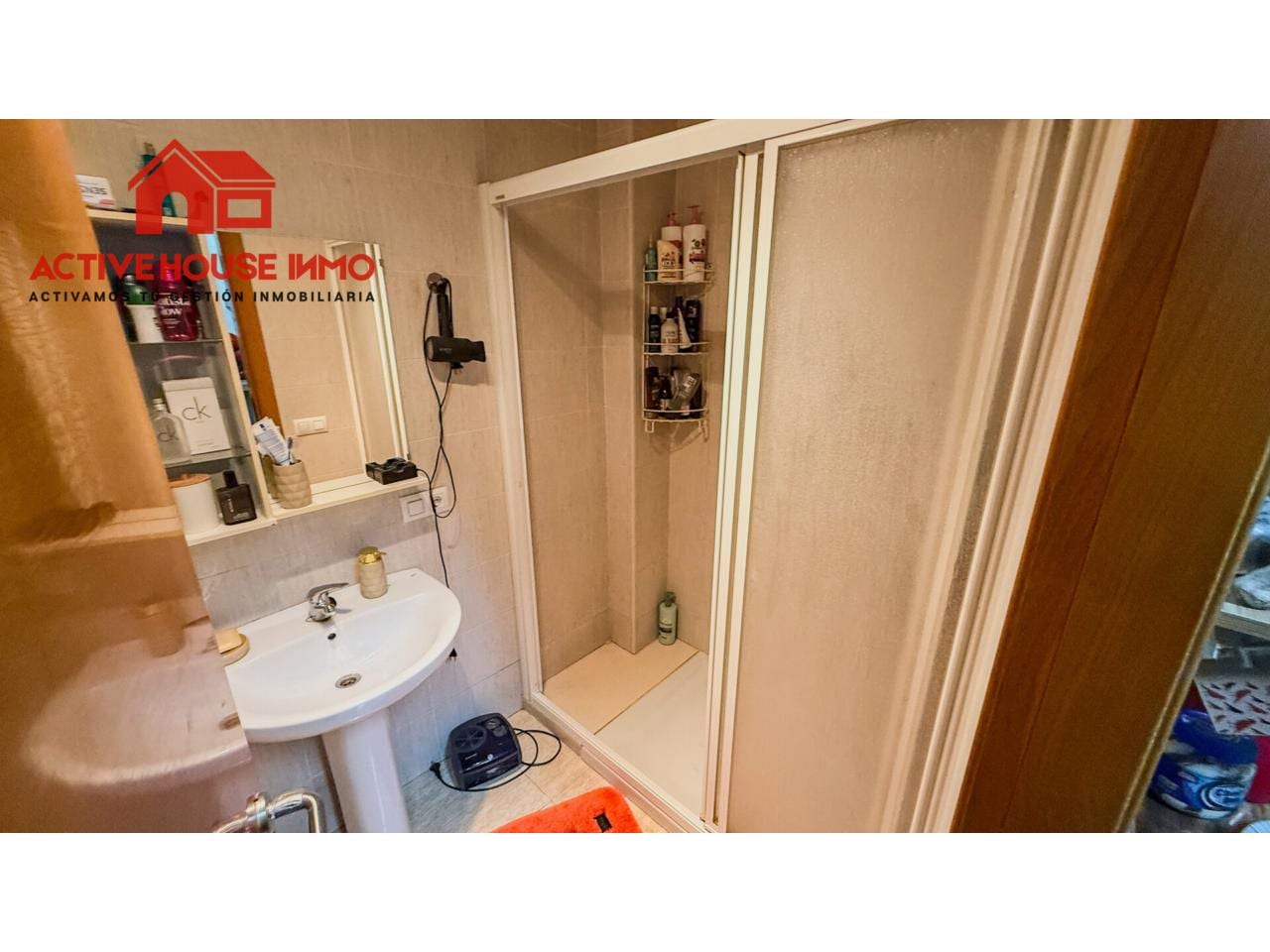 Preciosa casa con garaje en Santa Bàrbara, asoleada y con acceso por dos calles. - Foto 51