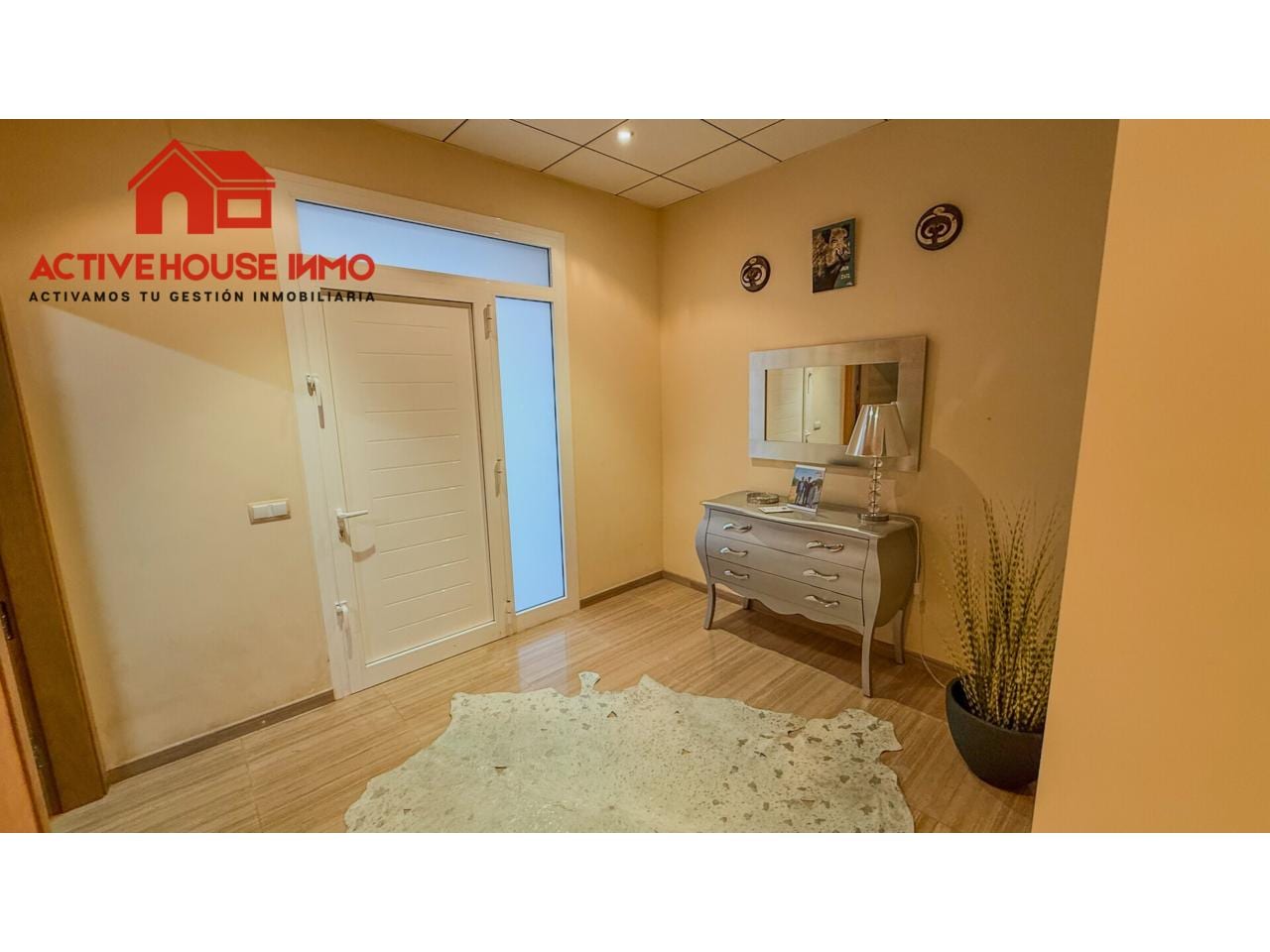 Preciosa casa con garaje en Santa Bàrbara, asoleada y con acceso por dos calles. - Foto 5