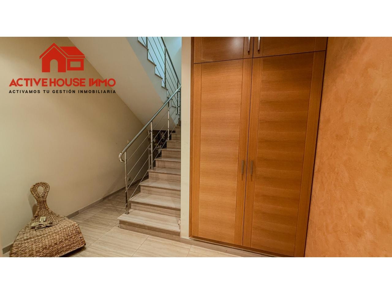 Preciosa casa con garaje en Santa Bàrbara, asoleada y con acceso por dos calles. - Foto 7