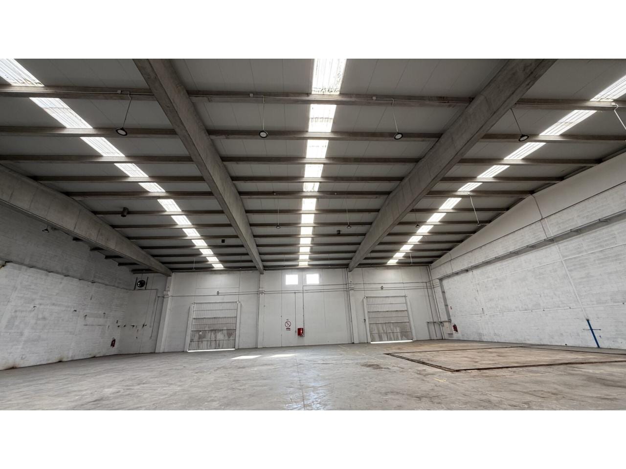 Venta de nave industrial en La Ràpita - Foto 1