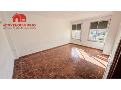Venta de piso de 4 habitaciones en Santa Bàrbara