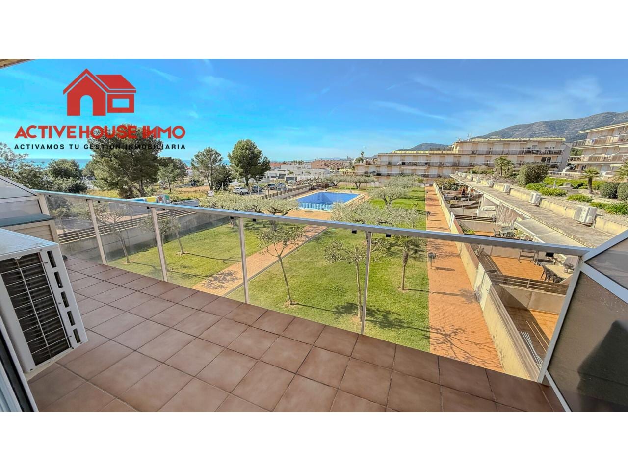 Venta de piso con vistas y terraza en Alcanar playa - Foto 2