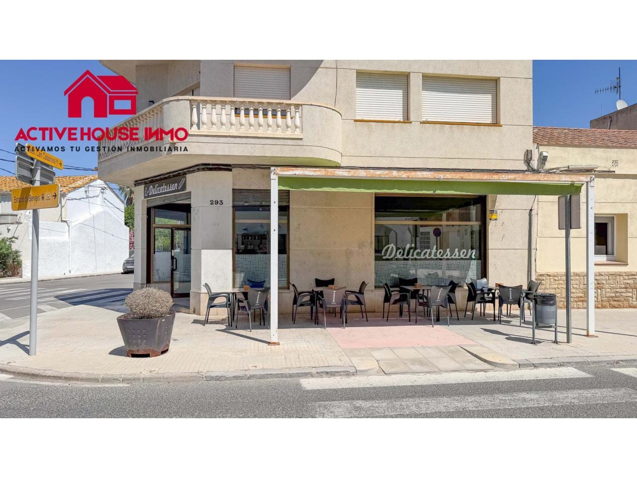 Traspaso de local comercial uso cafeteria en Deltebre - Foto 1