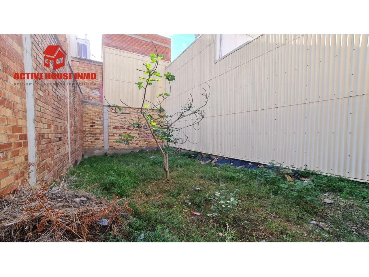 Solar para construir en el nucleo urbano de La Ràpita - Foto 3