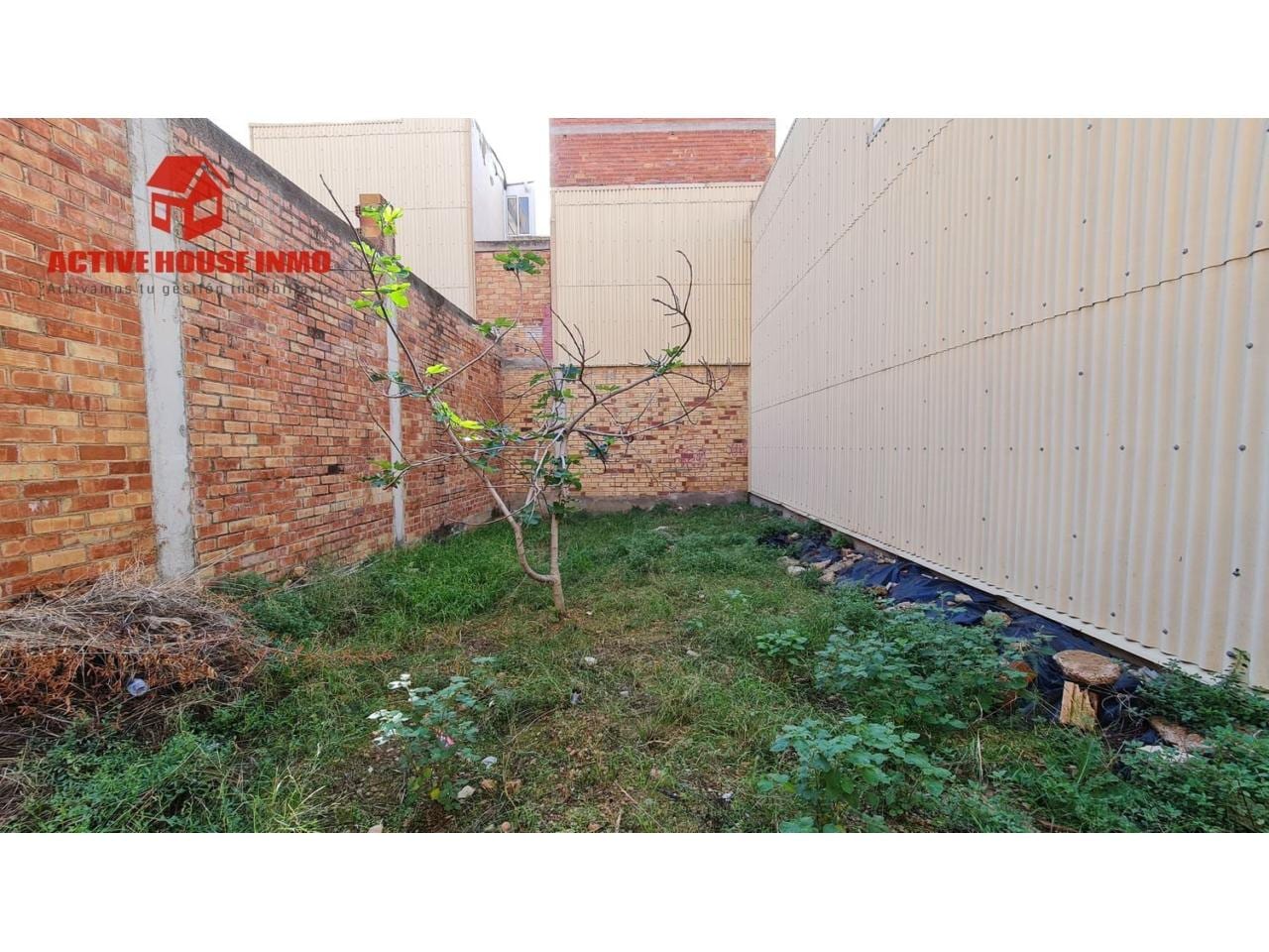 Solar para construir en el nucleo urbano de La Ràpita - Foto 4