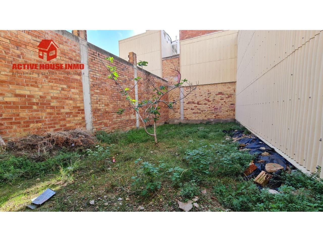 Solar para construir en el nucleo urbano de La Ràpita - Foto 5