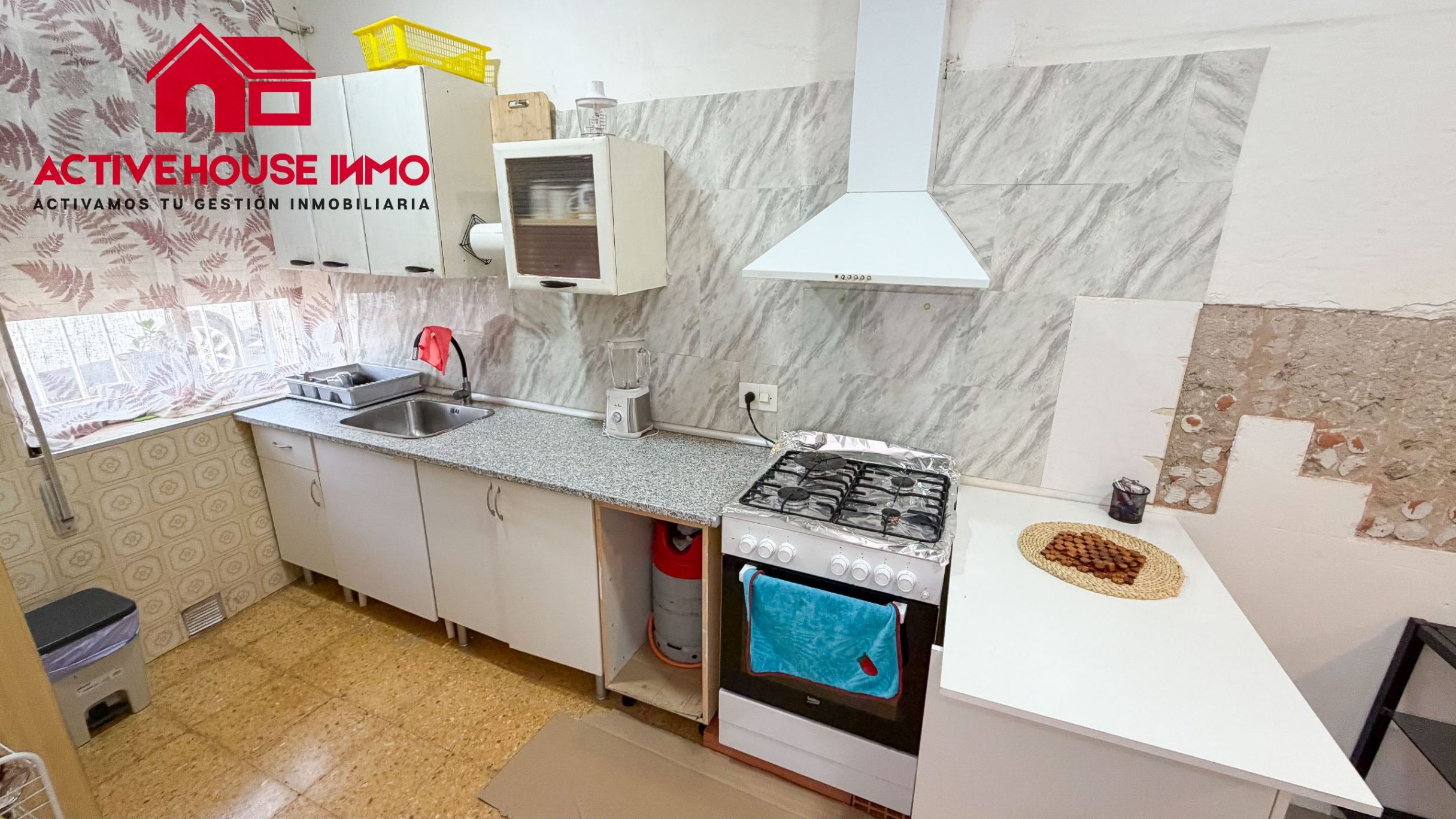 Casa independiente con almacén reformada en Santa Bàrbara - Foto 10