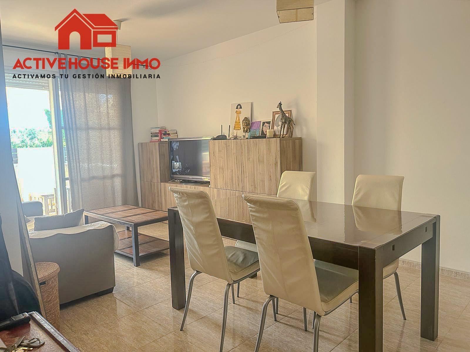 Planta baja independiente con un amplia terraza y trastero en Urbanización Garbí- Alcanar Playa - Foto 16