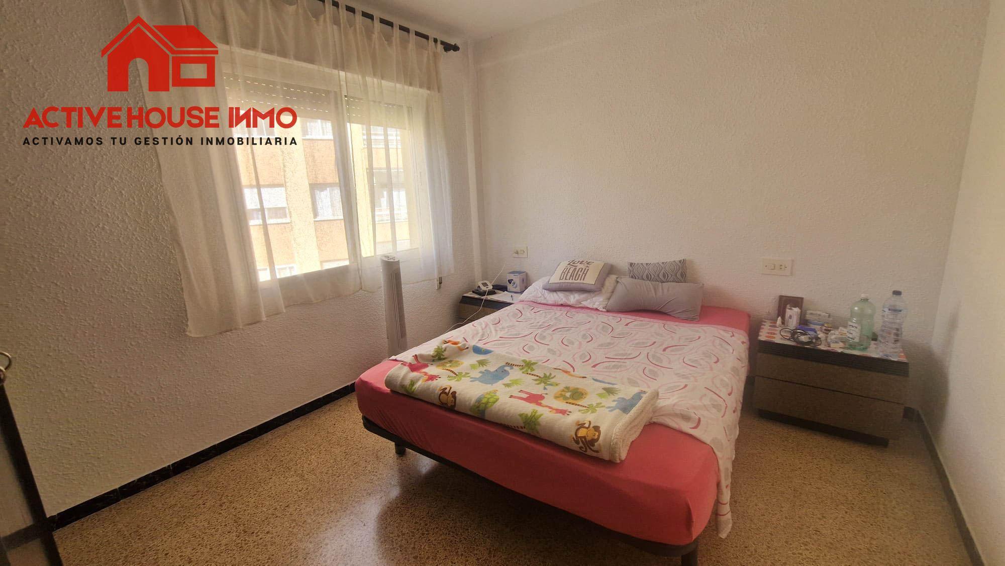 Piso de 4 habitaciones con terraza en La Ràpita - Foto 11