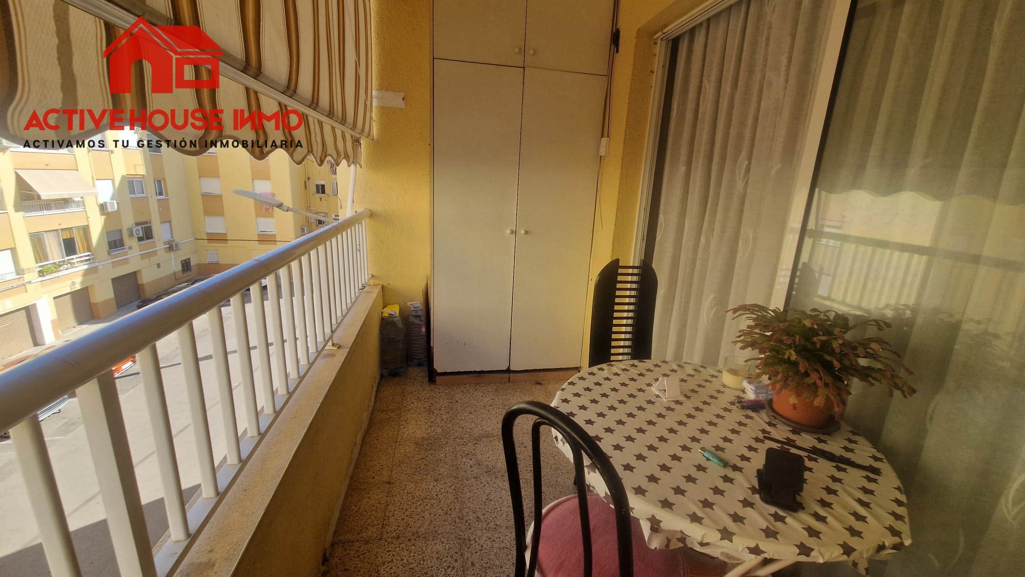 Piso de 4 habitaciones con terraza en La Ràpita - Foto 6