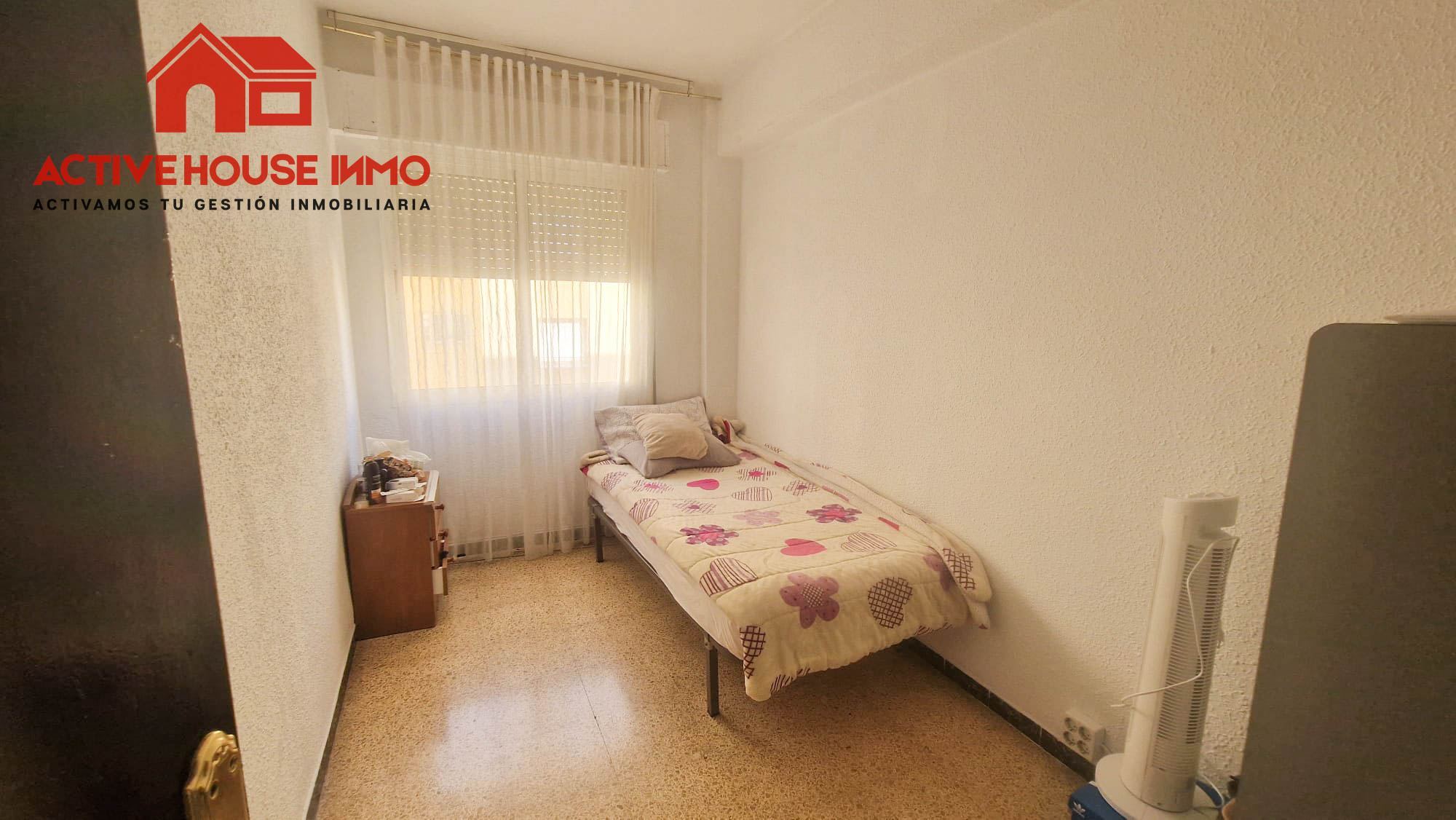 Piso de 4 habitaciones con terraza en La Ràpita - Foto 14