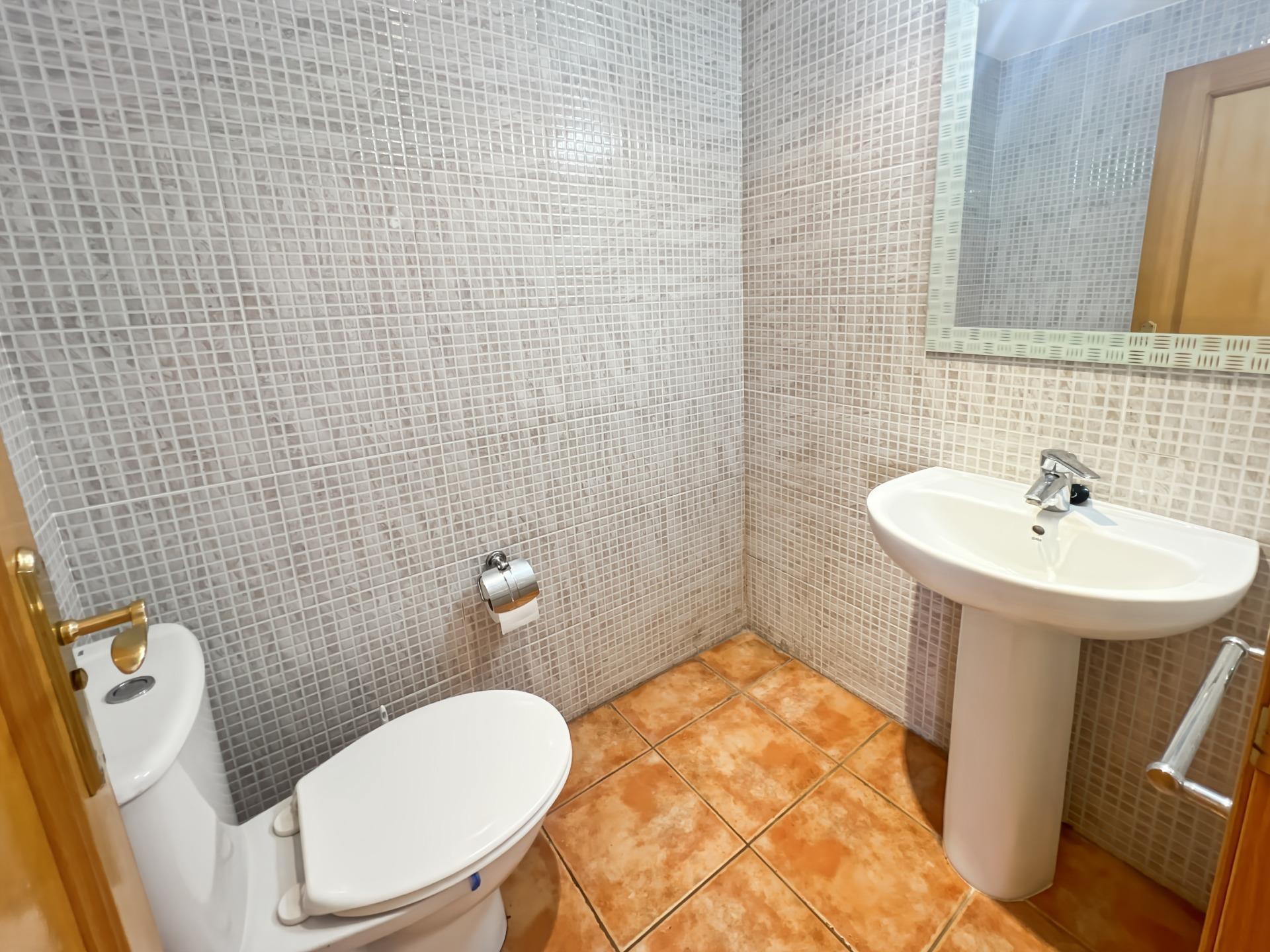 Terraced House Almazora (10)