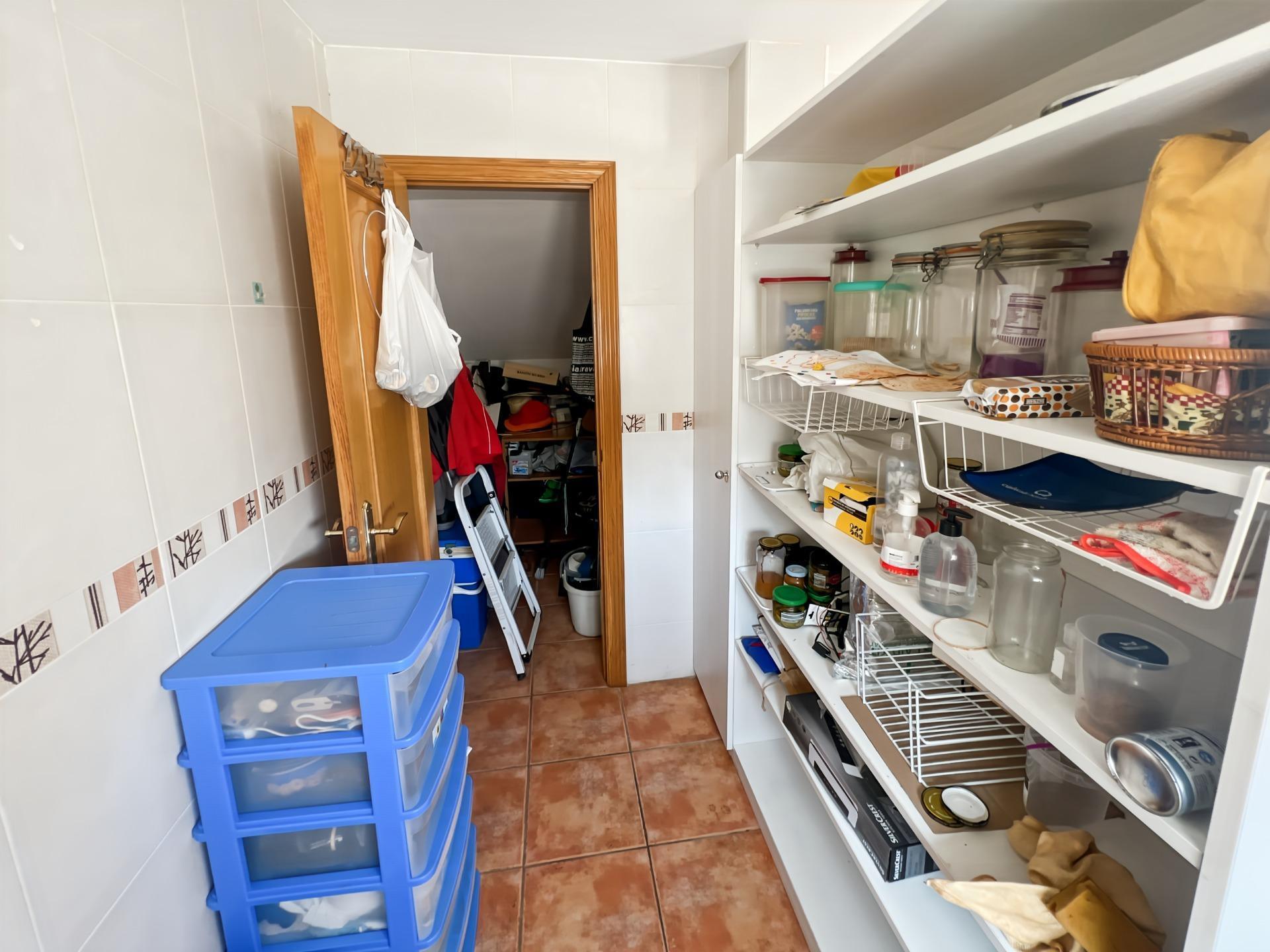 Terraced House Almazora (14)