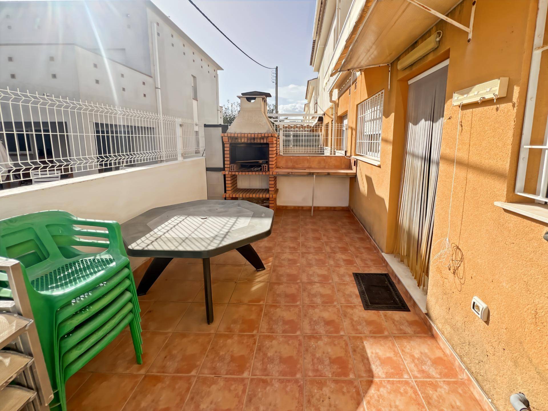 Terraced House Almazora (17)
