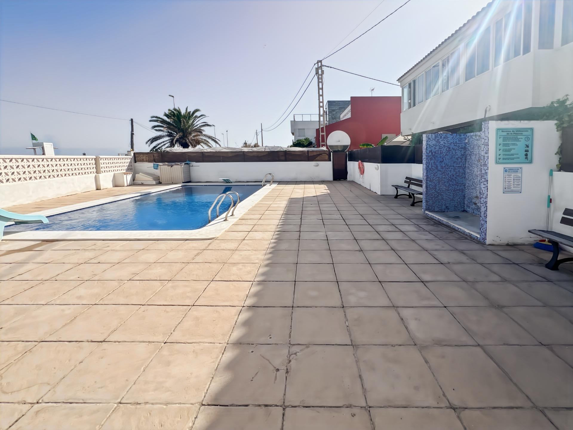 Terraced House Almazora (34)