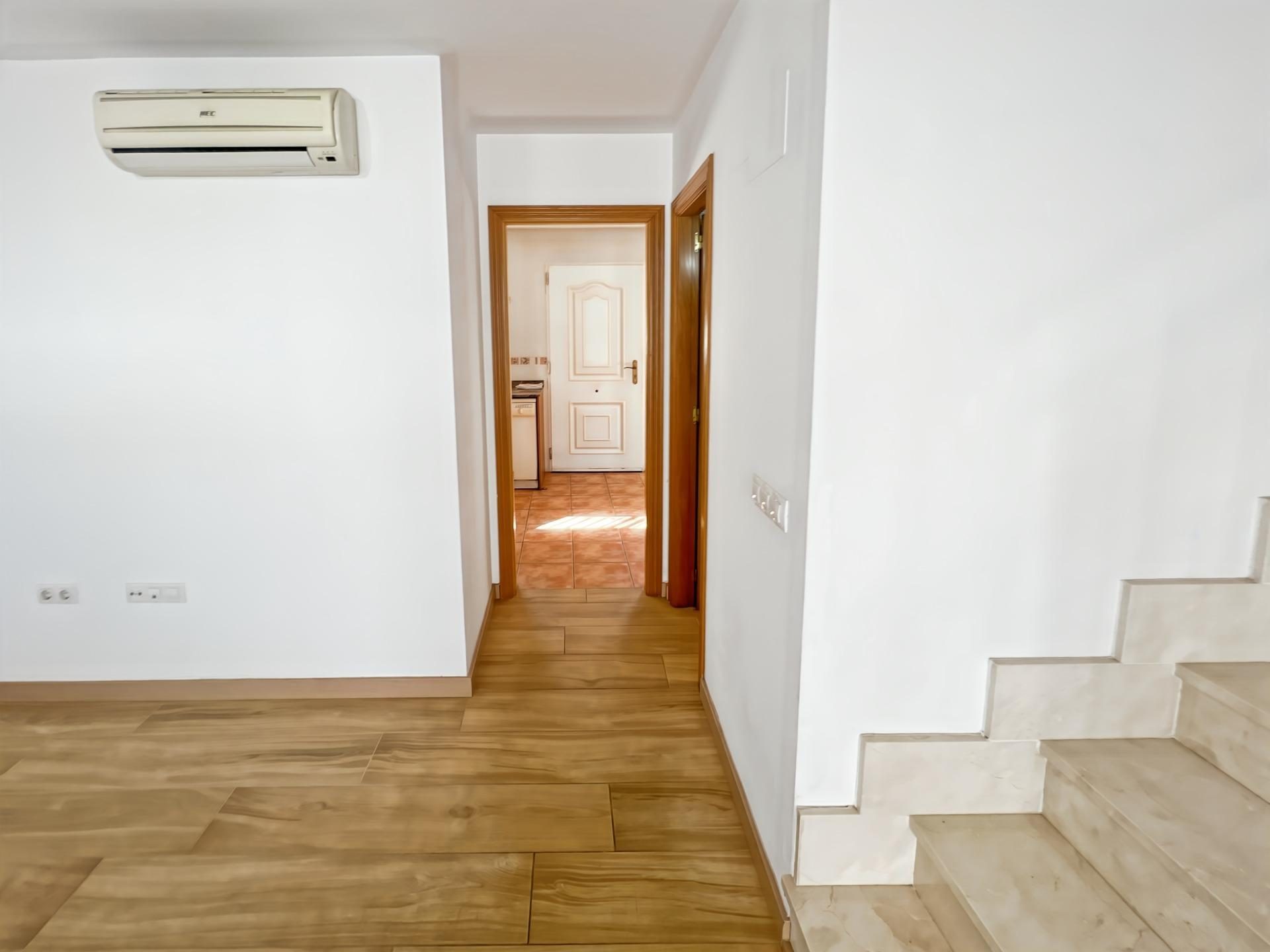 Terraced House Almazora (8)
