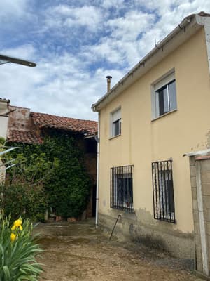 Casa en Calle Medio, 62 (Santovenia de la Valdoncina)