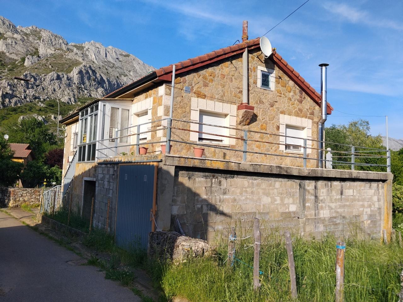 Casa en Calle Vallina, 11 (Sena de Luna) - Foto 1