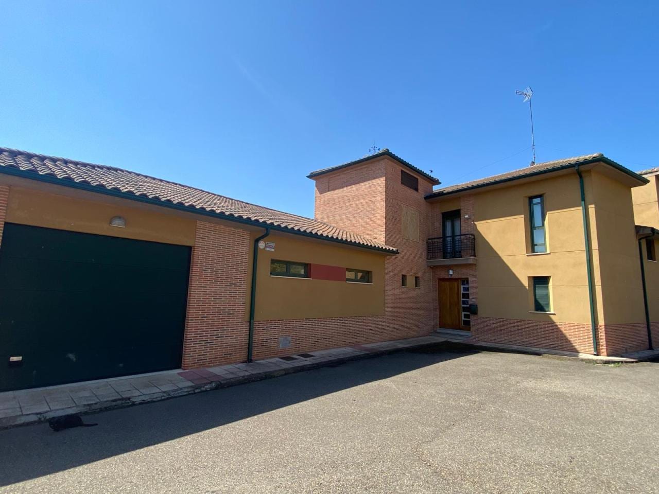 Casa en Calle Medio, 53 (Santovenia de la Valdoncina) - Foto 1